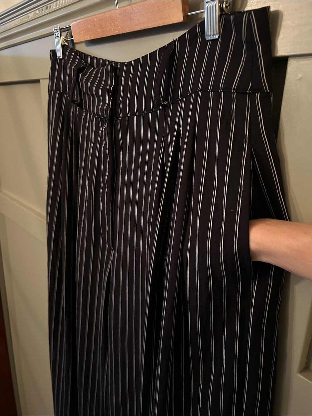 By Anthropologie Pinstripe Wide Leg Trousers Pants High Rise Black Size 14 - Picture 9 of 13